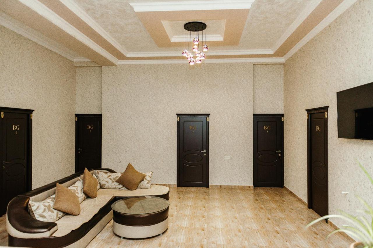 Tigran Hotel By Black & Gold Goris Exterior foto