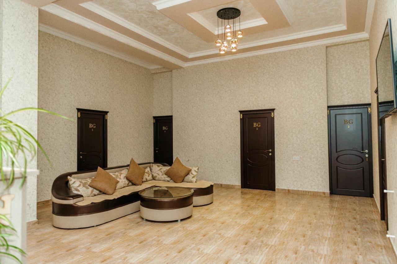 Tigran Hotel By Black & Gold Goris Exterior foto